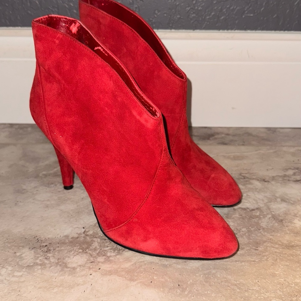 Gianni Bini Elegant Red Women's Ankle Boots size 7